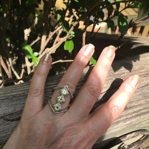 Peridot silver ladder ring